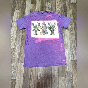 Ladies small Mardi Gras bleached tee
